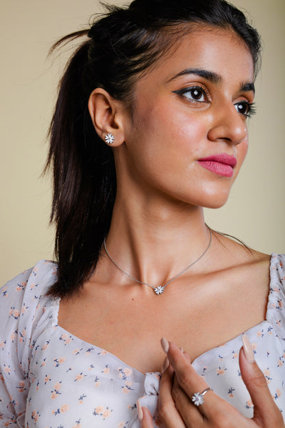 Daisy Necklace